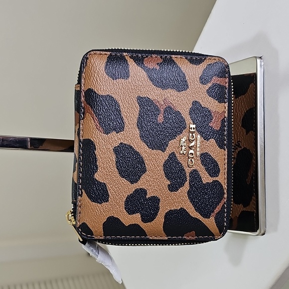 COACH C8081G NWOT Travel Jewelry Box Leopard Print in Light Saddle - Picture 1 of 11
